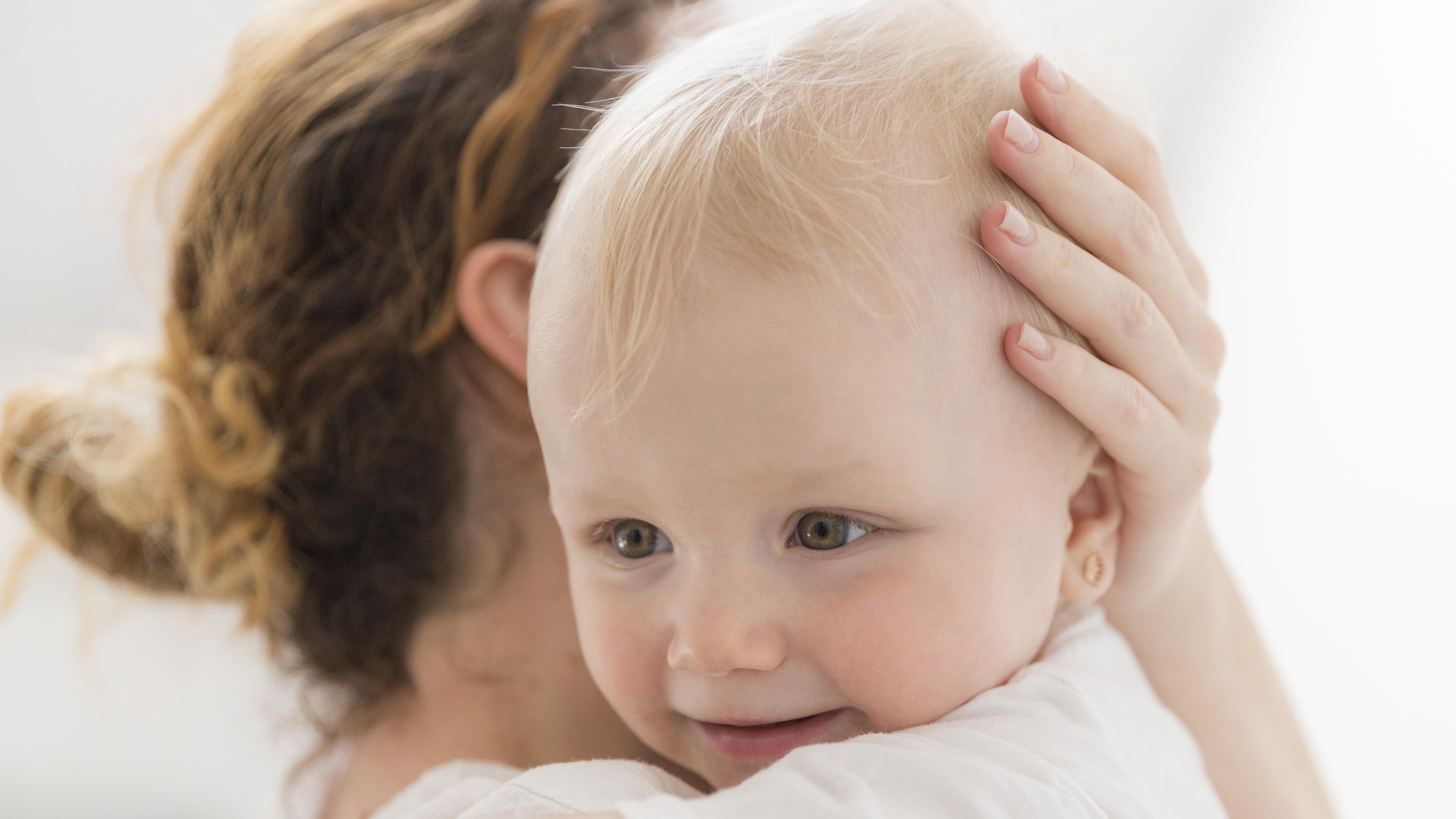 Bebeklerde Saç Dökülmesi Nedenleri Nelerdir
