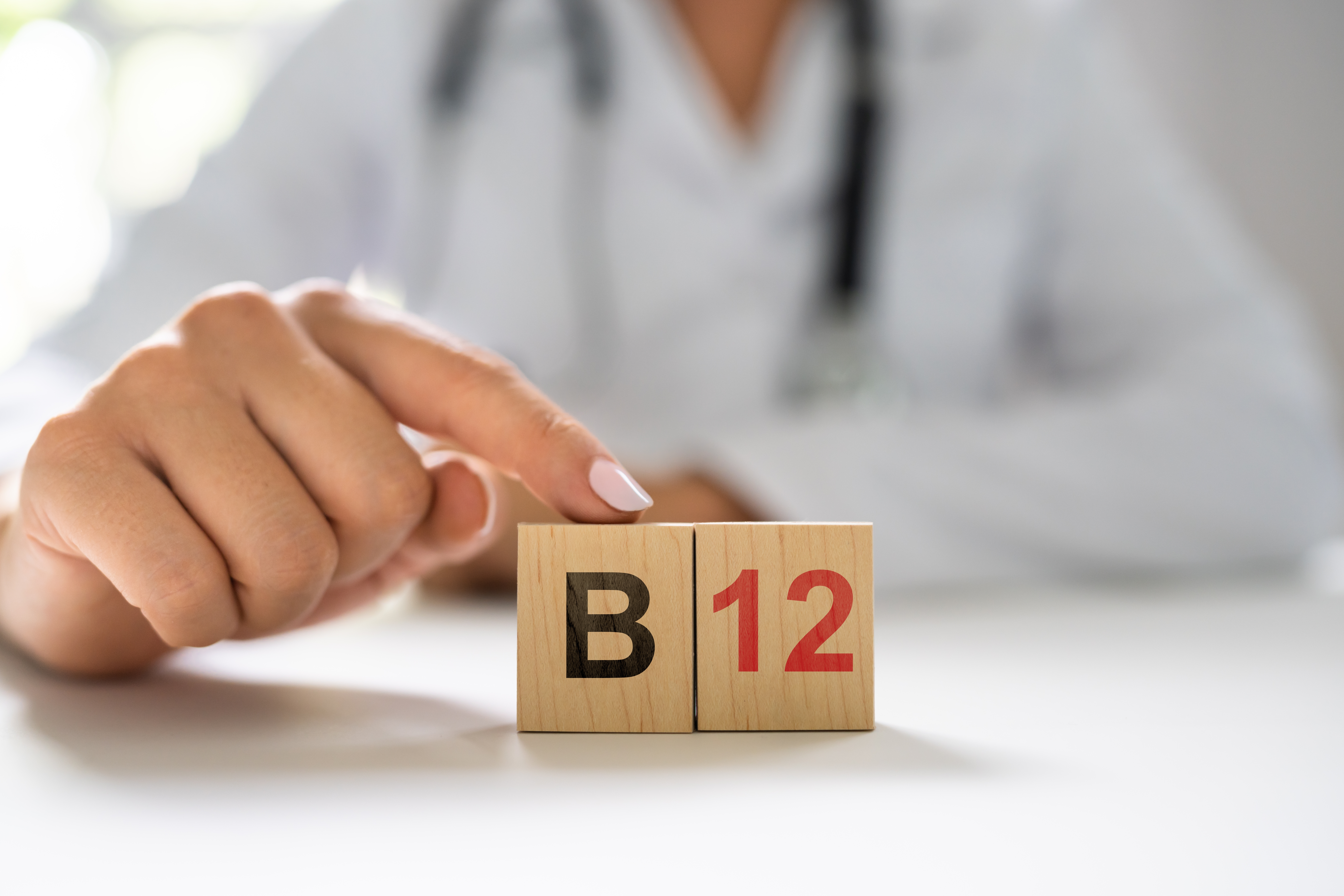 B12 Eksikliği Saç Döker Mi?